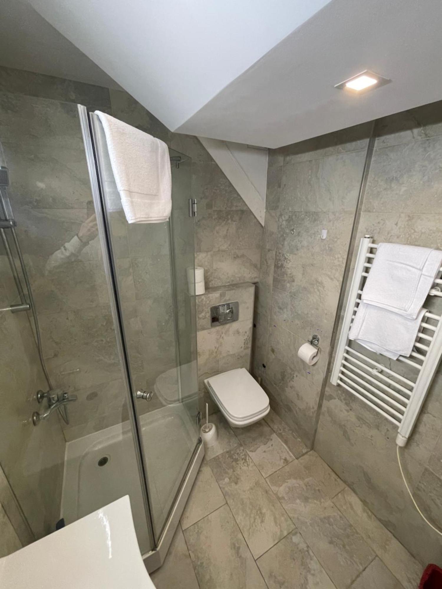 Double Bedroom Apartment In Belgrado Esterno foto